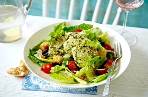 Image of "Chicken pesto Caesar salad"