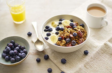 Image of "Oat and nut granola"