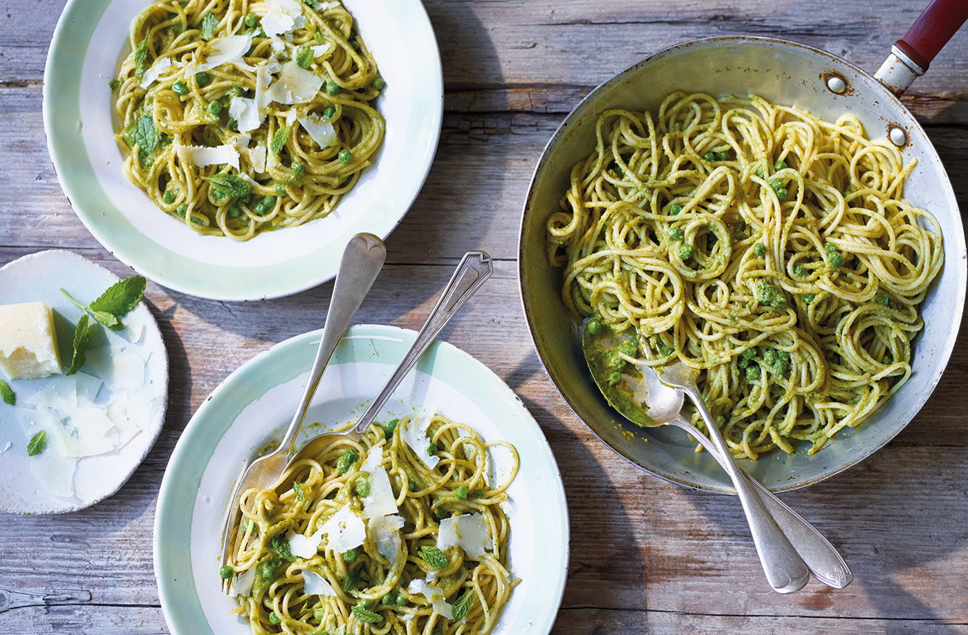 Pea and mint spaghetti