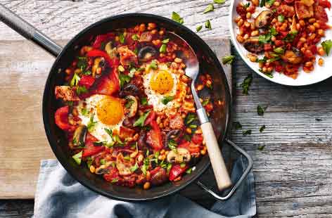 Image of "English breakfast shakshuka"