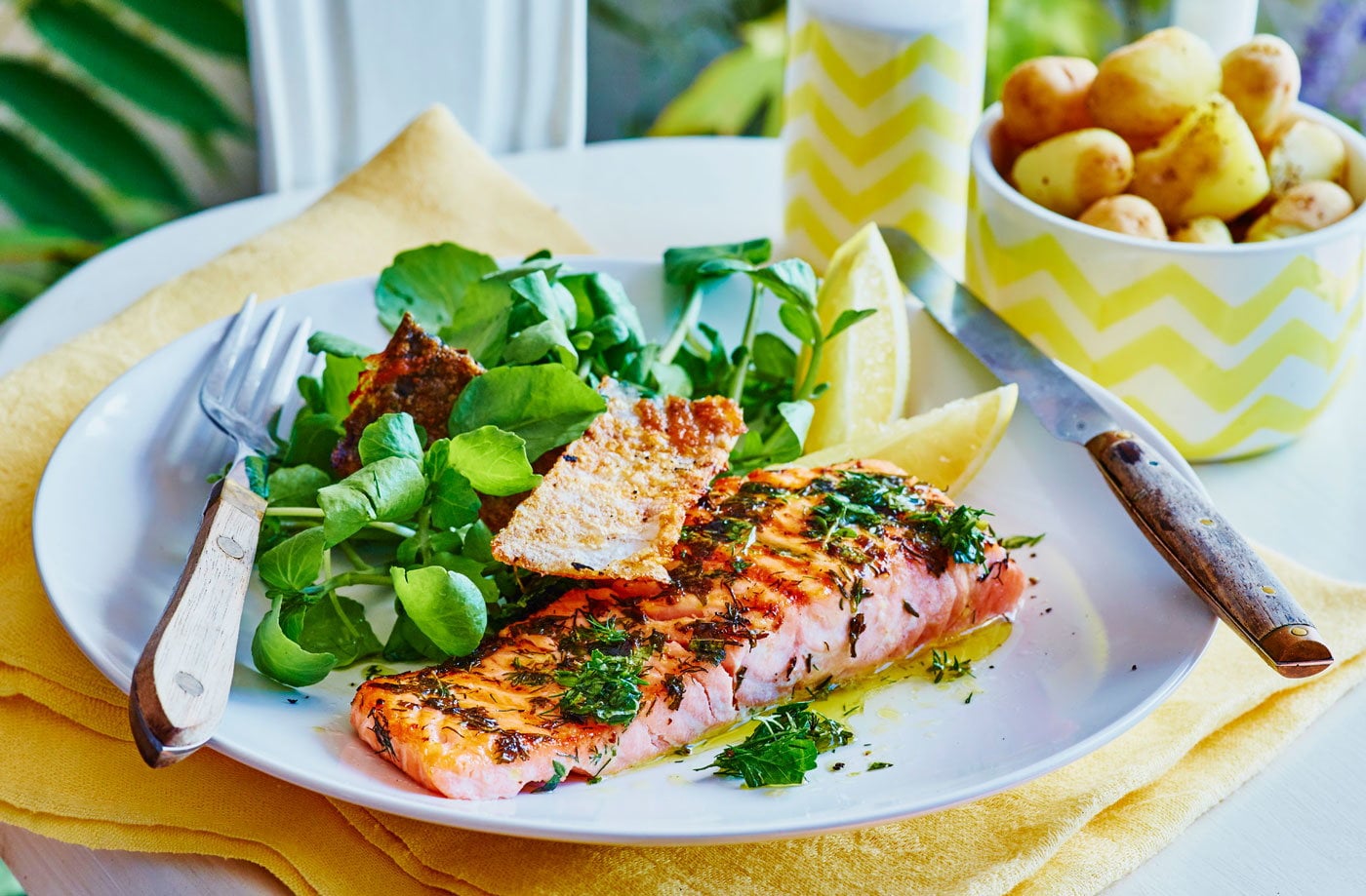 Barbecued lemon and herb salmon