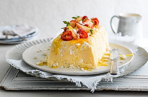 Image of "Lemon and yogurt semifreddo"