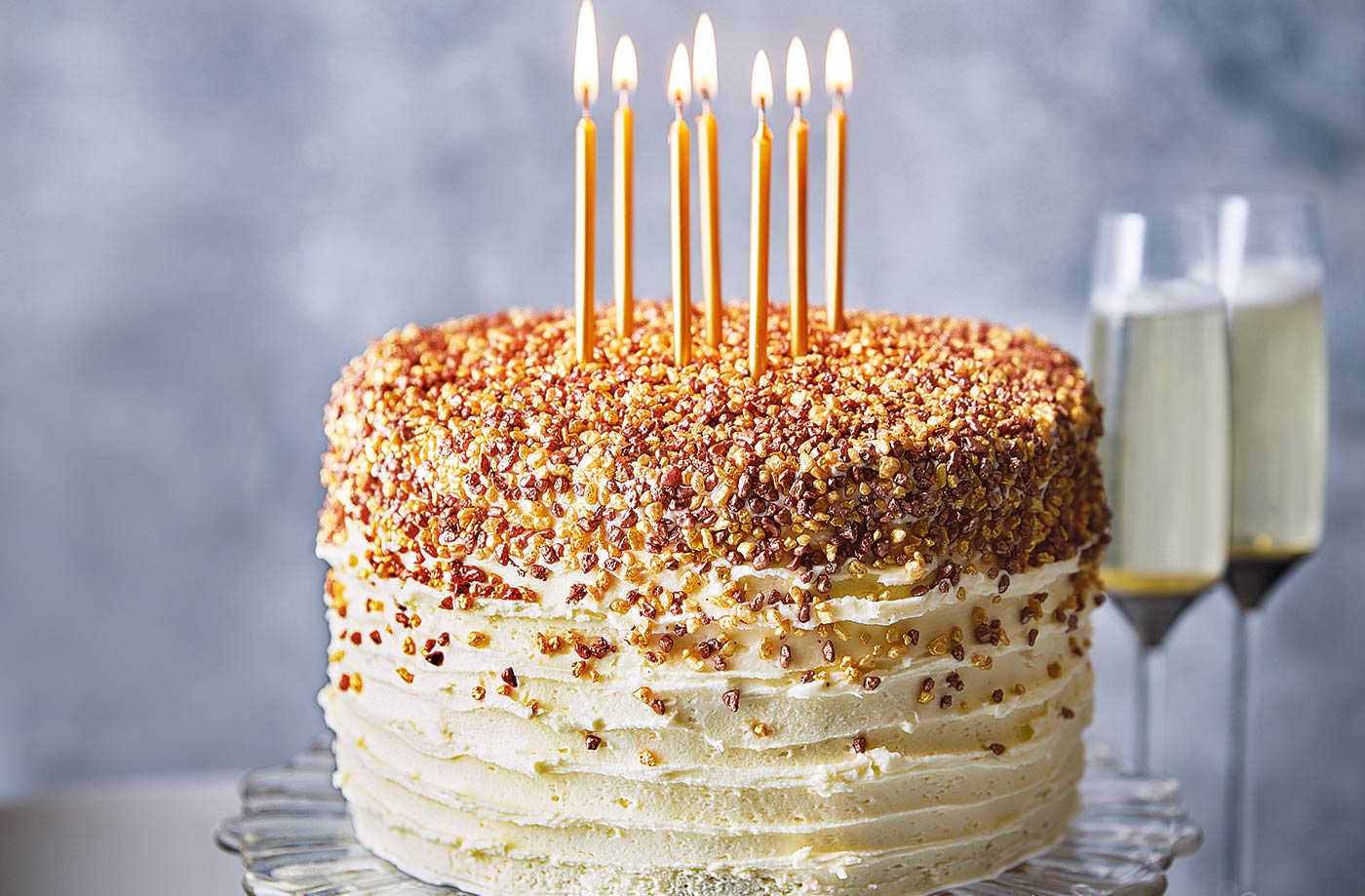 Lemon, tea and blueberry cake