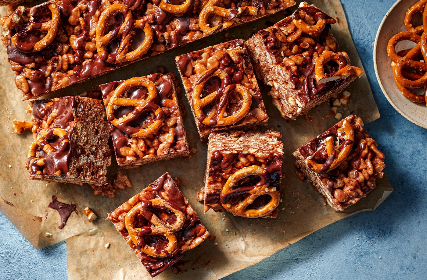 Pretzel rice crispy cakes