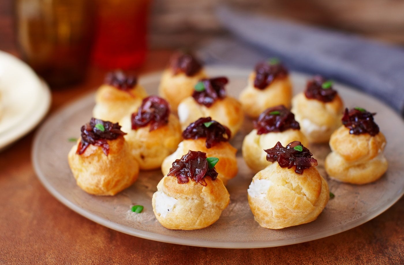 Creamy goat's cheese choux buns