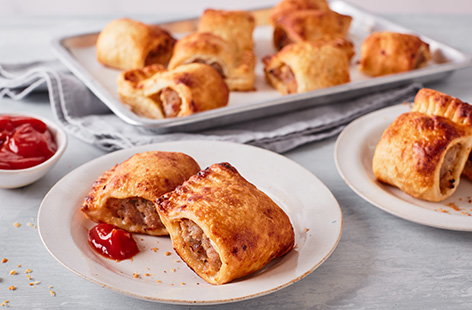 Image of "3-ingredient pork and apple sausage rolls"