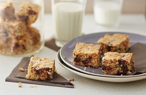 Image of "Peanut butter and chocolate cookie bars"
