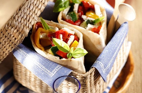 Image of "Vegetable and feta pitta breads"