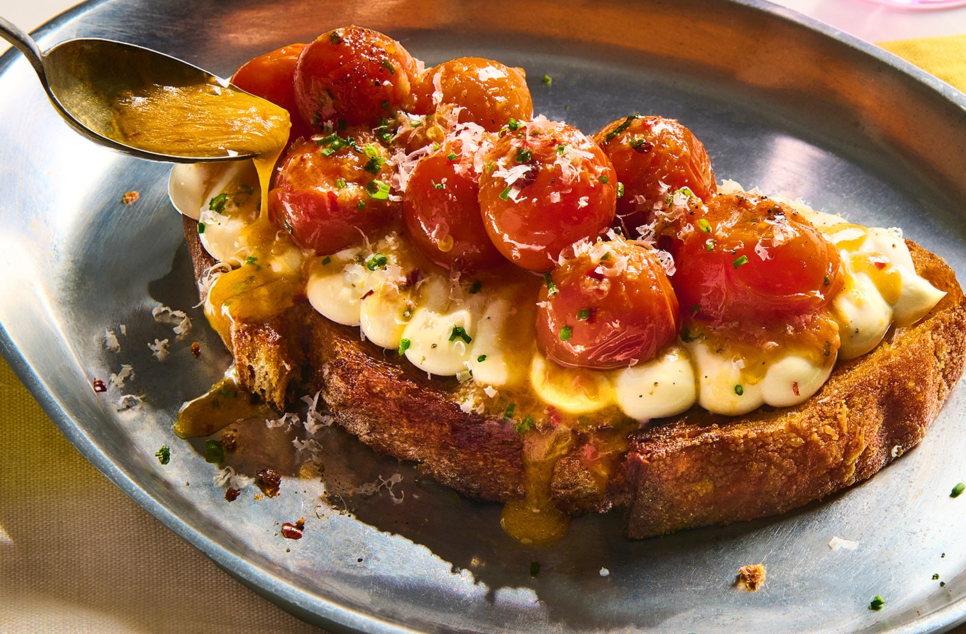 Cheese and tomatoes on toast