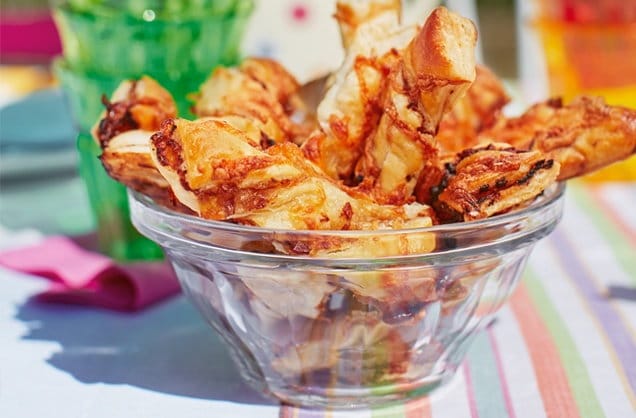 Ploughman's cheese straws