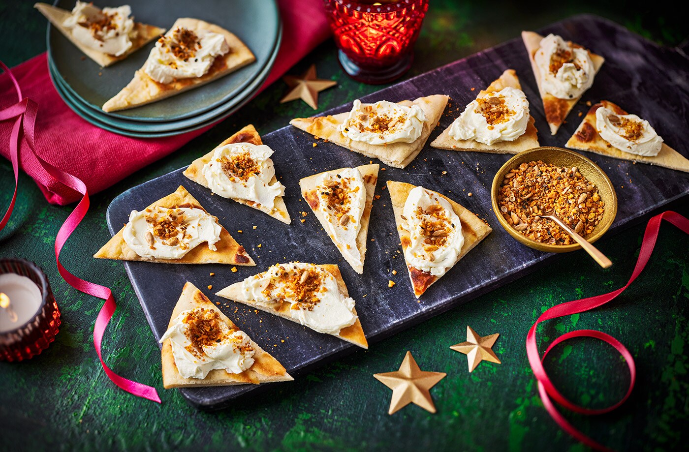 3-ingredient cream cheese and dukkah toasts