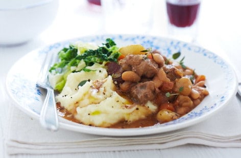 Turkey and red wine casserole