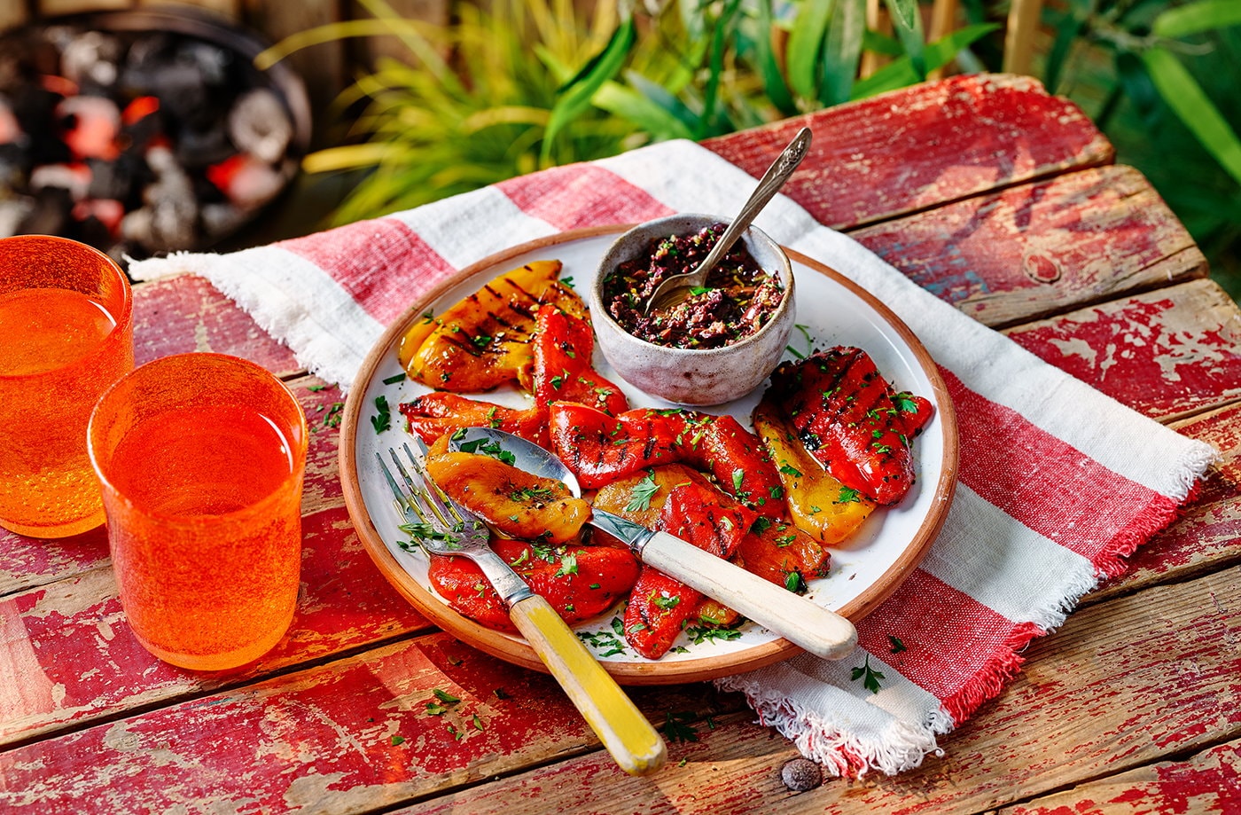 Barbecue peppers with olive dressing