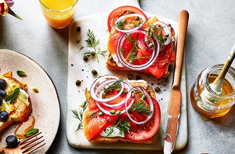 Image of "Smoked salmon open sandwich"