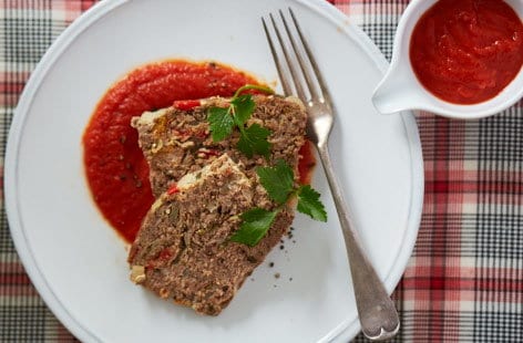 Image of "Italian meatloaf with spiced tomato sauce"
