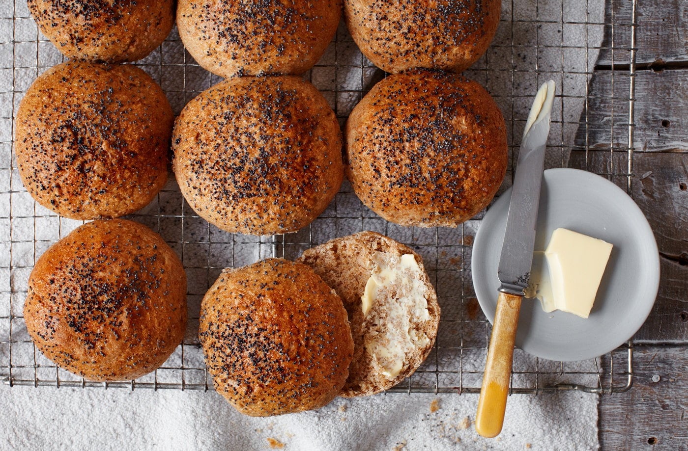 Spelt and poppy seed rolls