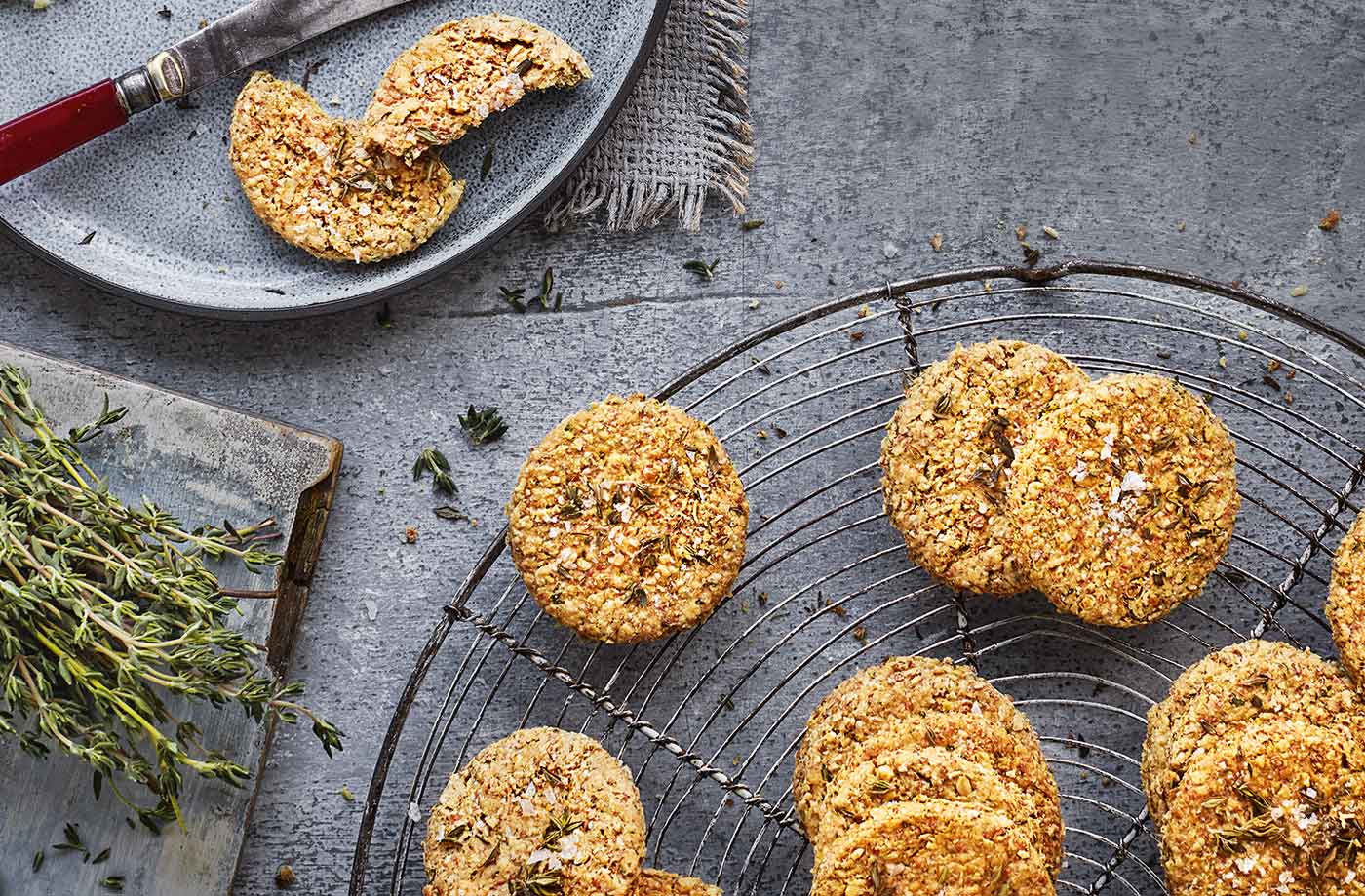 Thyme oatcakes