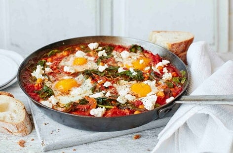 Image of "Chickpea and spinach baked eggs"