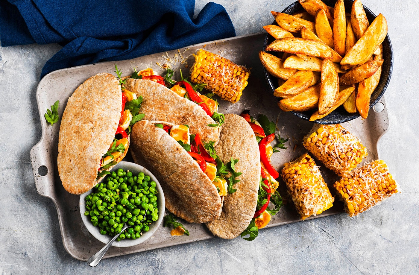 Piri-piri halloumi pittas