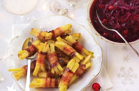 Image of "Slow-cooked red cabbage with cranberries"
