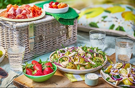 Image of "Chicken and pesto potato salad"