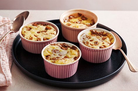 Image of "Microwave chocolate chip cookie pots"