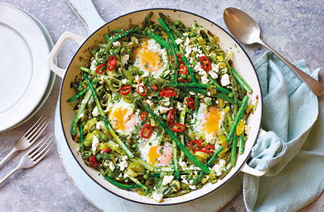 Image of "One-pot asparagus, leeks, chilli and eggs"