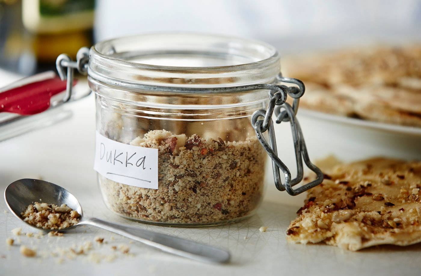 Dukka with flatbread