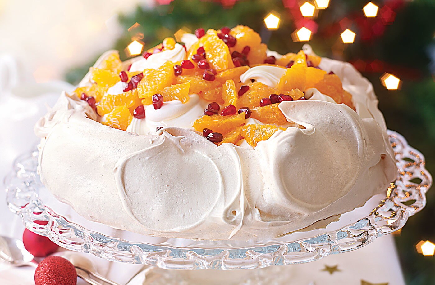 Pomegranate and clementine Pavlova