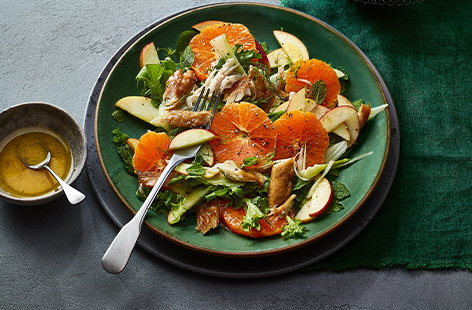 Image of "Apple, fennel and clementine salad with mackerel"