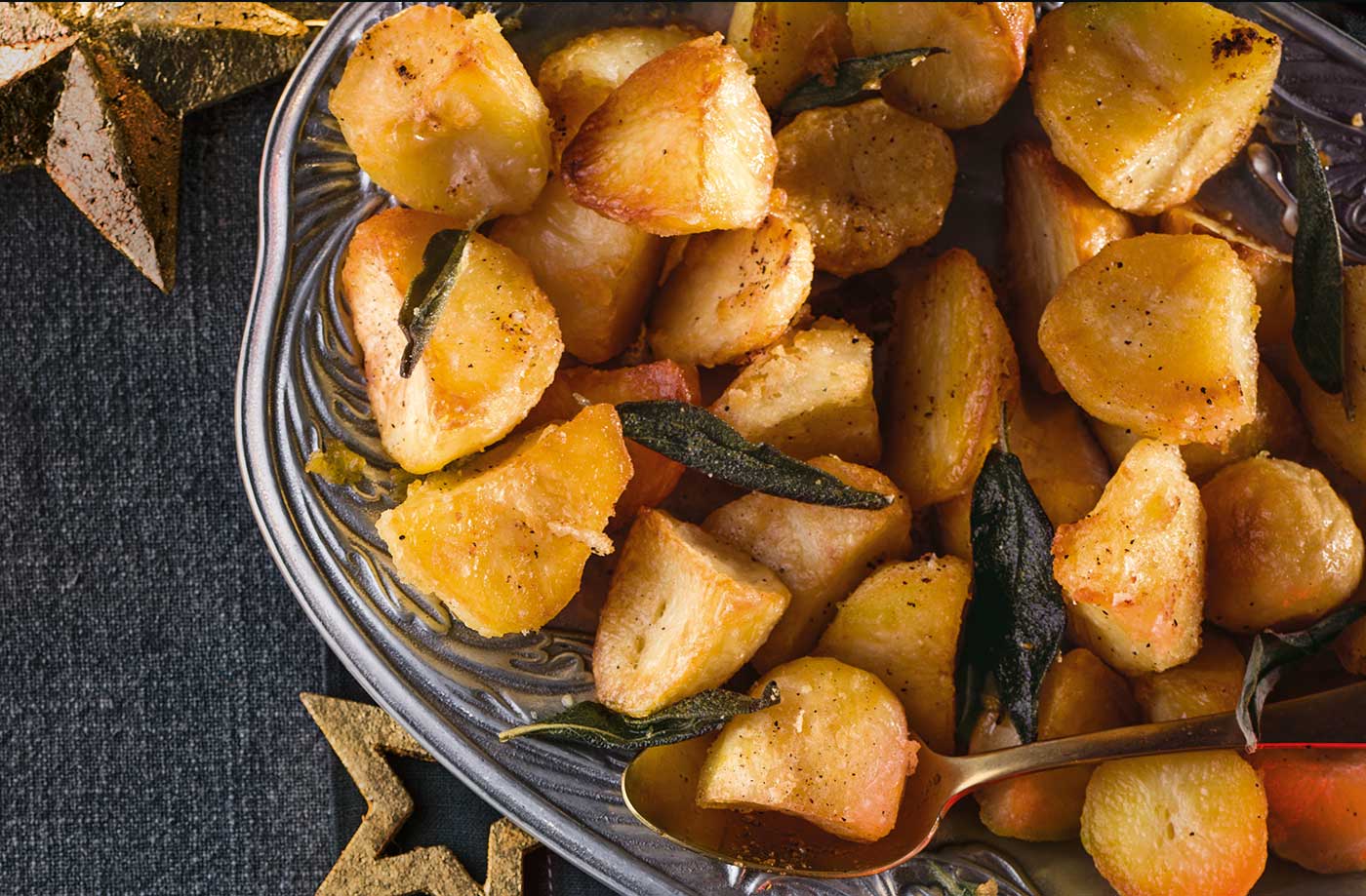 Garlic butter roast potatoes