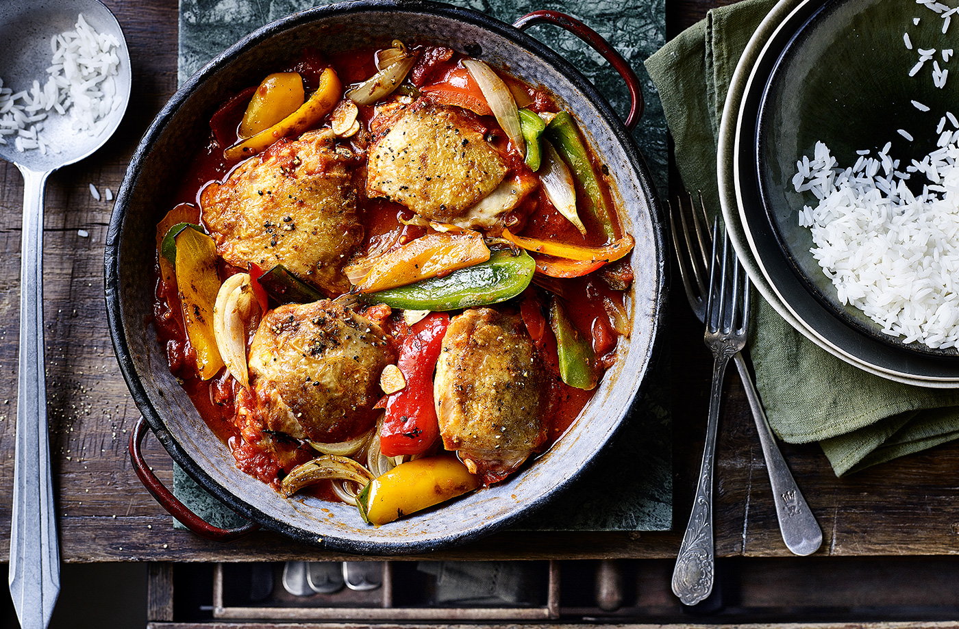 Spanish-inspired chicken and peppers one-pot