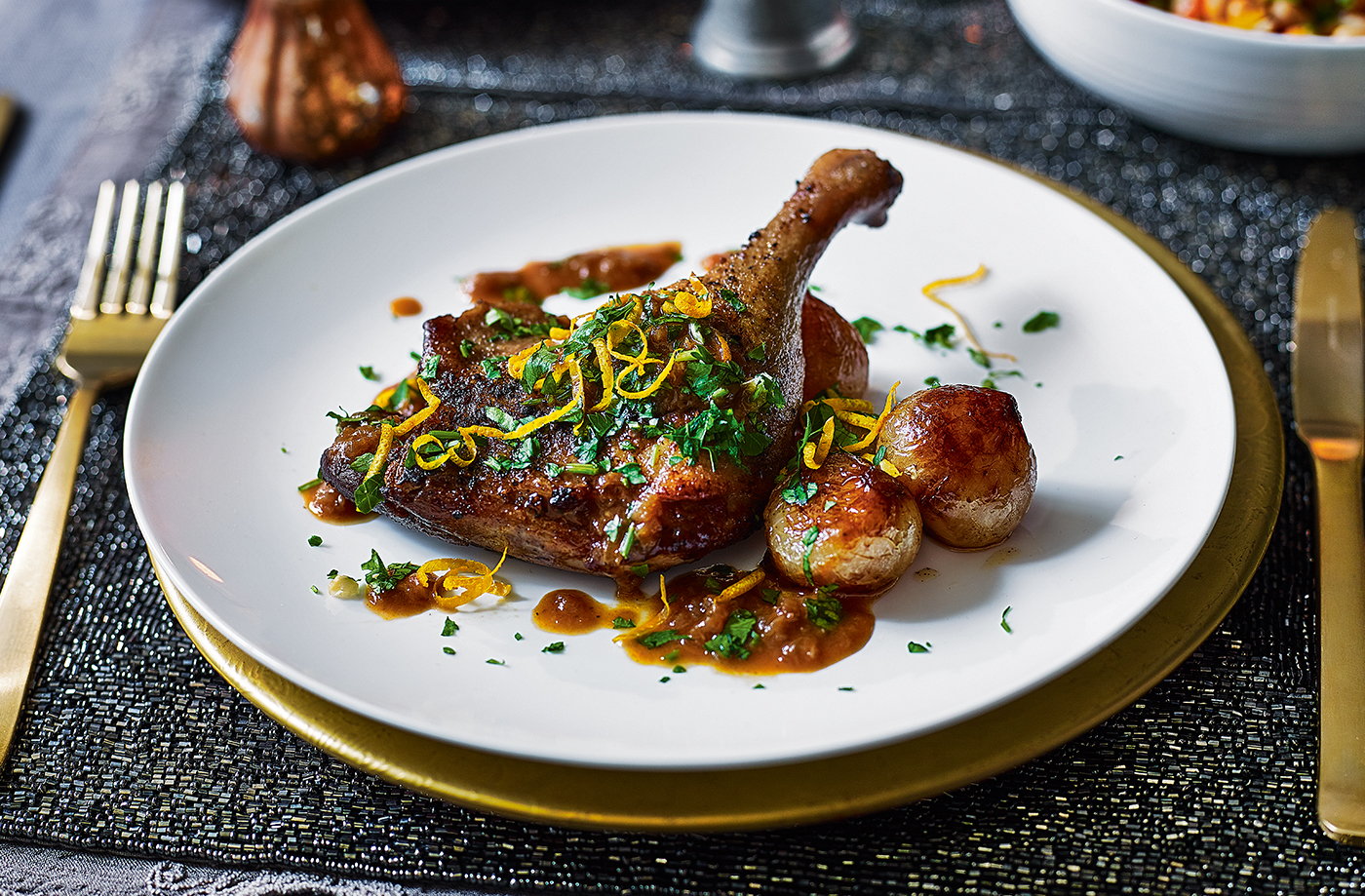 Braised duck legs with sticky shallots