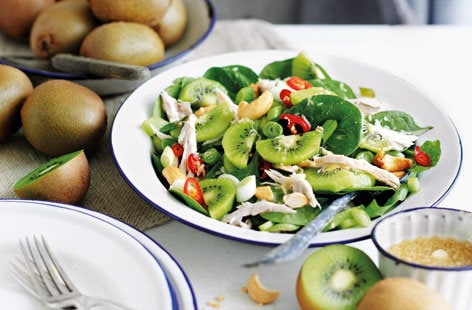 Image of "Chicken salad with kiwi and cashews"