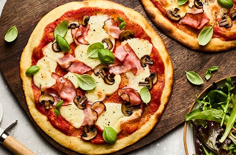 Image of "Greek yogurt-based pizza "