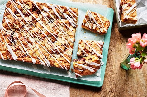 Image of "Bakewell blondies"