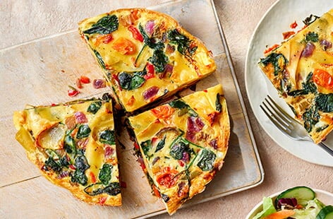 Image of "Pepper and tomato pasta frittata"