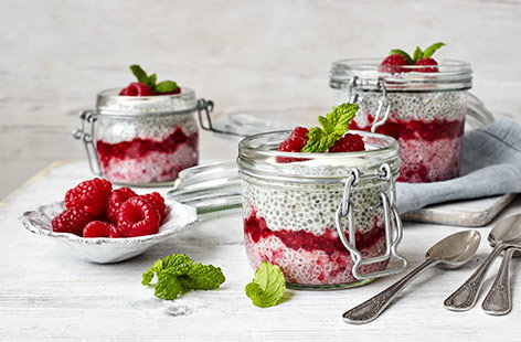 Image of "Vanilla and raspberry chia pudding"