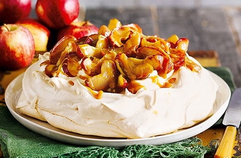 Image of "Autumn apple Pavlova"