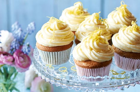 Image of "Earl Grey cupcakes with lemon icing "