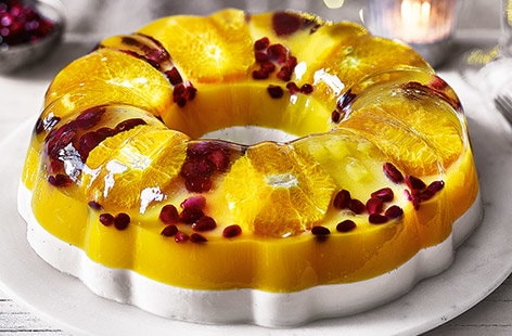 Image of "Clementine mimosa and panna cotta wreath"