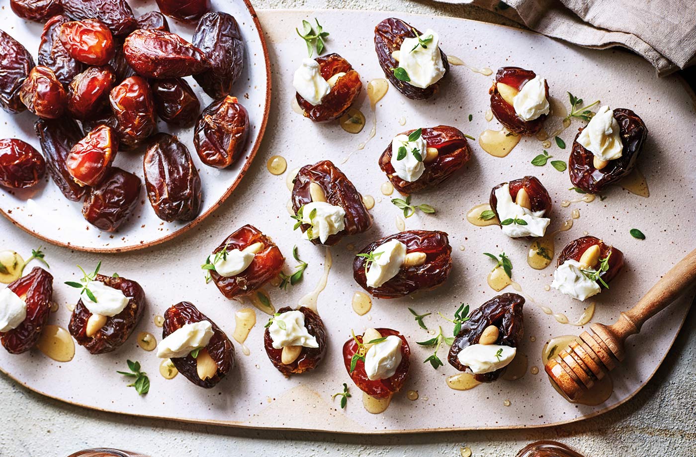 Stuffed dates with goat's cheese and almonds