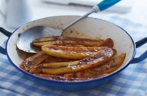Image of "Baked cinnamon bananas with orange juice"