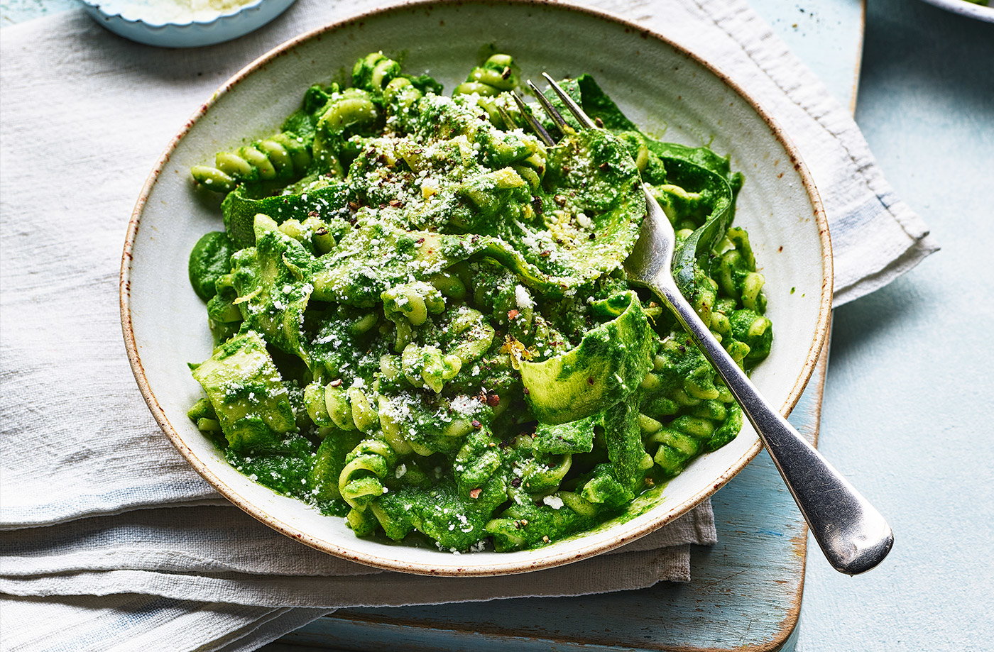 Pea and courgette fusilli