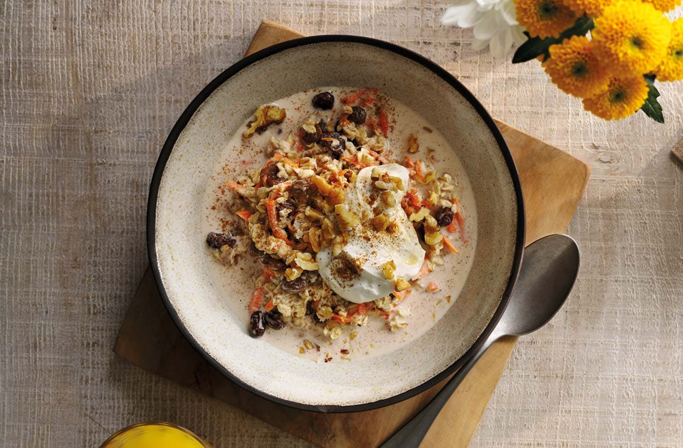Carrot cake overnight oats