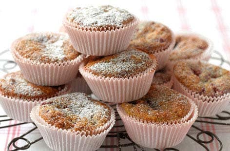Raspberry cakes