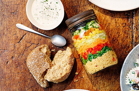 Image of "Rainbow jar salad"