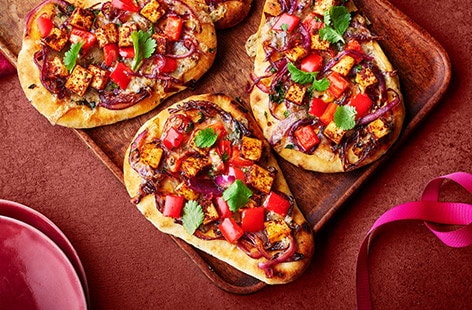 Image of "Cheese and onion naans"
