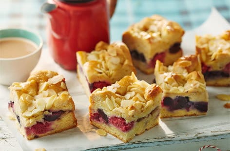 Image of "Summer berry traybake"