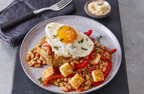 Image of "Veggie brunch jacket potatoes"